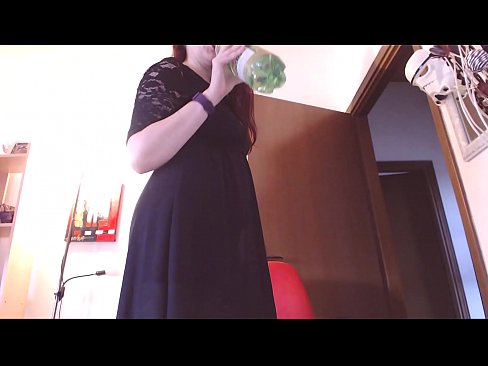 ❤️ Submisívna otrokyňa, ktorá miluje špinavé a šťavnaté nohavičky, je po zhliadnutí tohto videa nútená masturbovať! ❤ Jedinečné porno na nás ☑